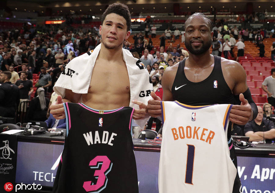 记者：孔德没什么大碍，训练恢复后他就会没事了（记者称孔德无大碍，恢复训练后即可无恙）