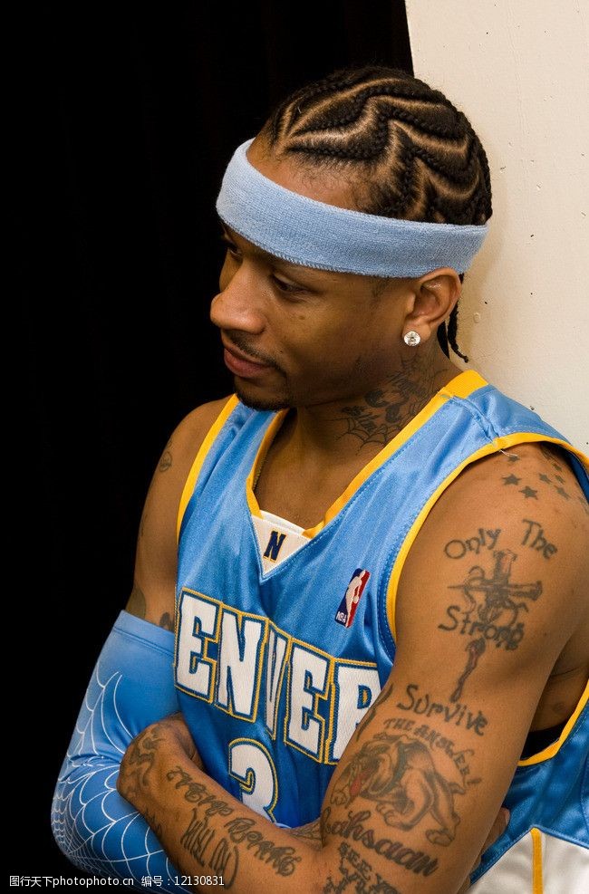 佛罗伦萨连续8场不胜，赛后哲科拿着扩音器与球迷沟通（佛罗伦萨已八战未胜，哲科赛后持扩音器与球迷沟通）