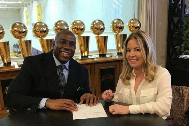 阿德巴约：10点半训练我8点半就到 C罗已经在游泳（阿德巴约：训练10点半我8点半就到，C罗早已在泳池开练）