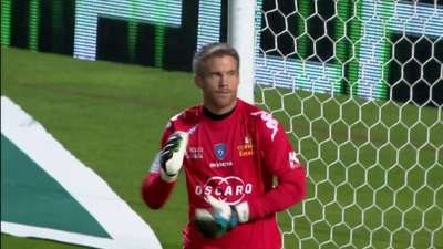 湖人浓眉哥篮下统治球队获胜（浓眉内线碾压助湖人告捷）