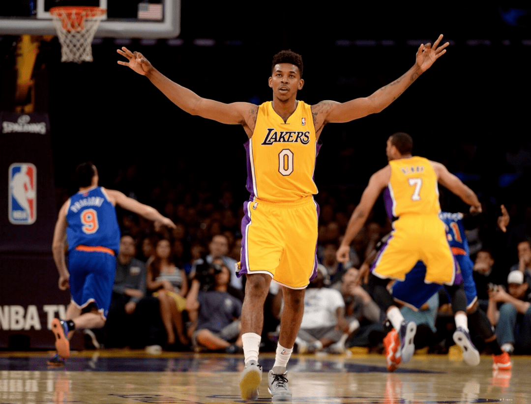 卡斯蒂亚赢得对手球迷赞誉，被称“多年来所遇到的最佳球队”（对手球迷盛赞卡斯蒂亚：称其为近年所遇最强球队）